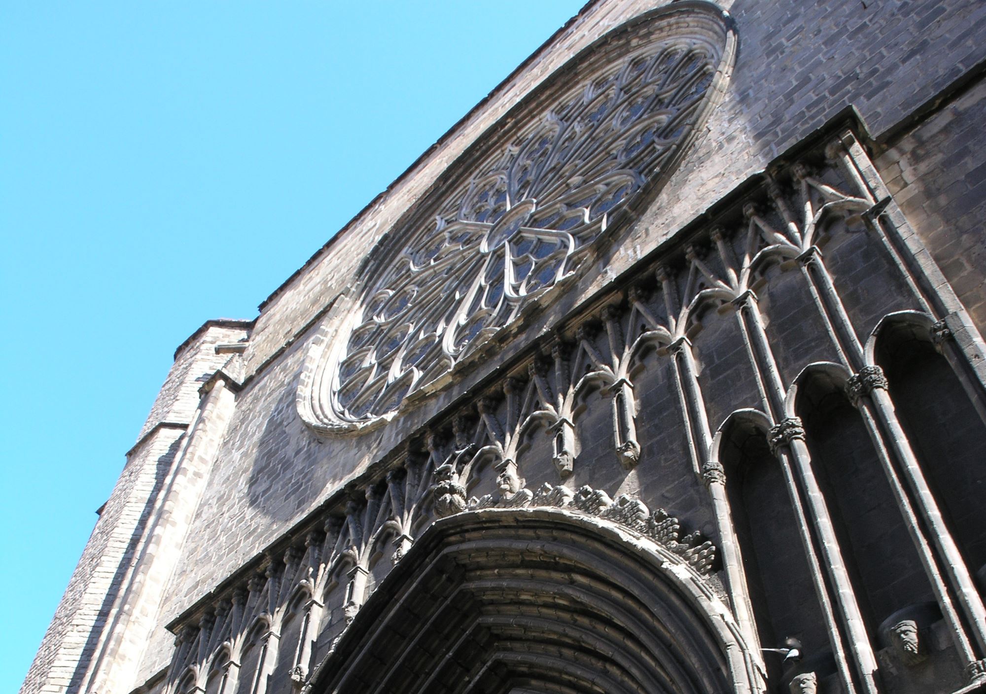 visitas a La Basílica de Santa María del Pi de barcelona